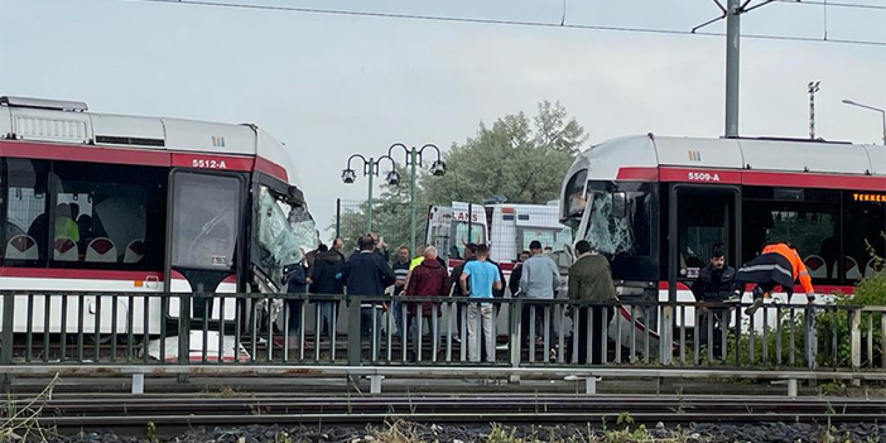Samsun'da iki tramvay çarpıştı! Çok sayıda yaralı var
