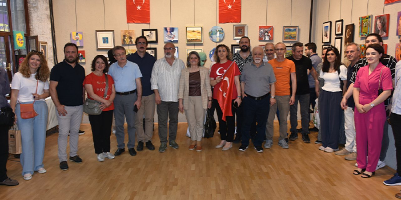 Trabzon'da 2022-2023 sanat sezonu "Küçük İşler" sergisiyle sona erdi