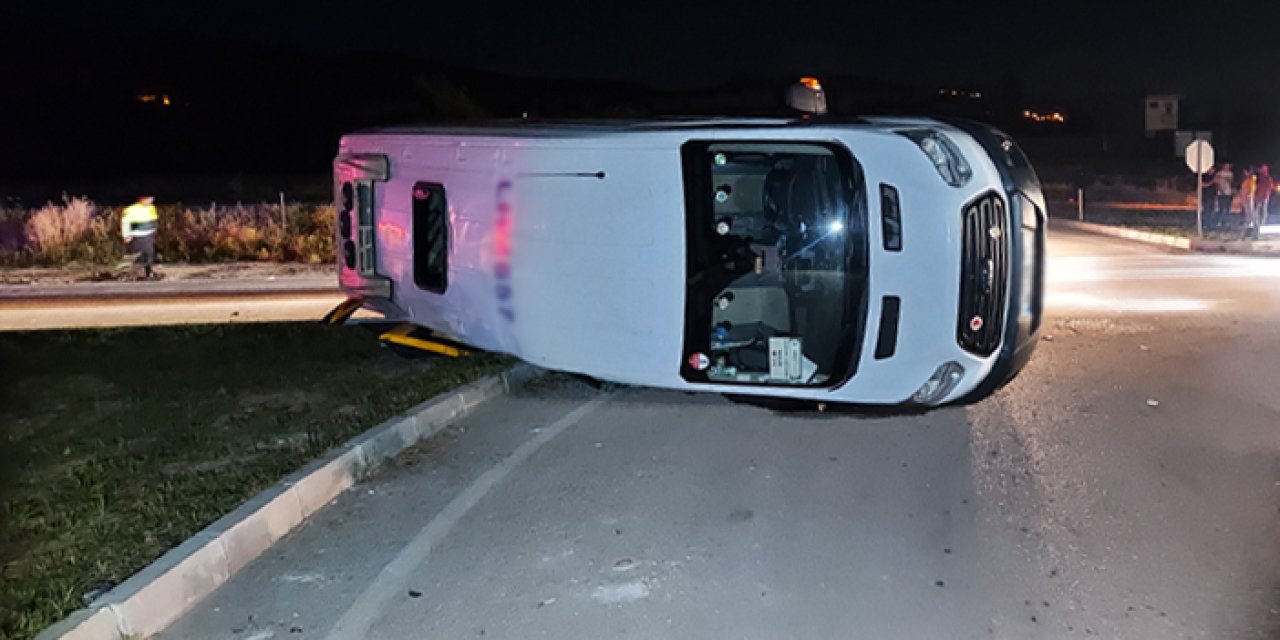 Samsun'dan yola çıkan minibüs Amasya'da kaza yaptı! 17 yaralı