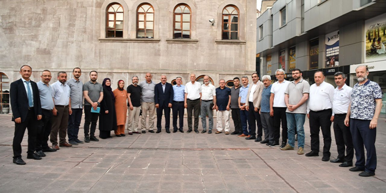Trabzon'da ortak akıl toplantısı! Başkan Zorluoğlu onlarla bir araya geldi