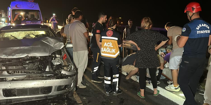 Düzce'de 5 araç kazaya karıştı! 14 yaralı
