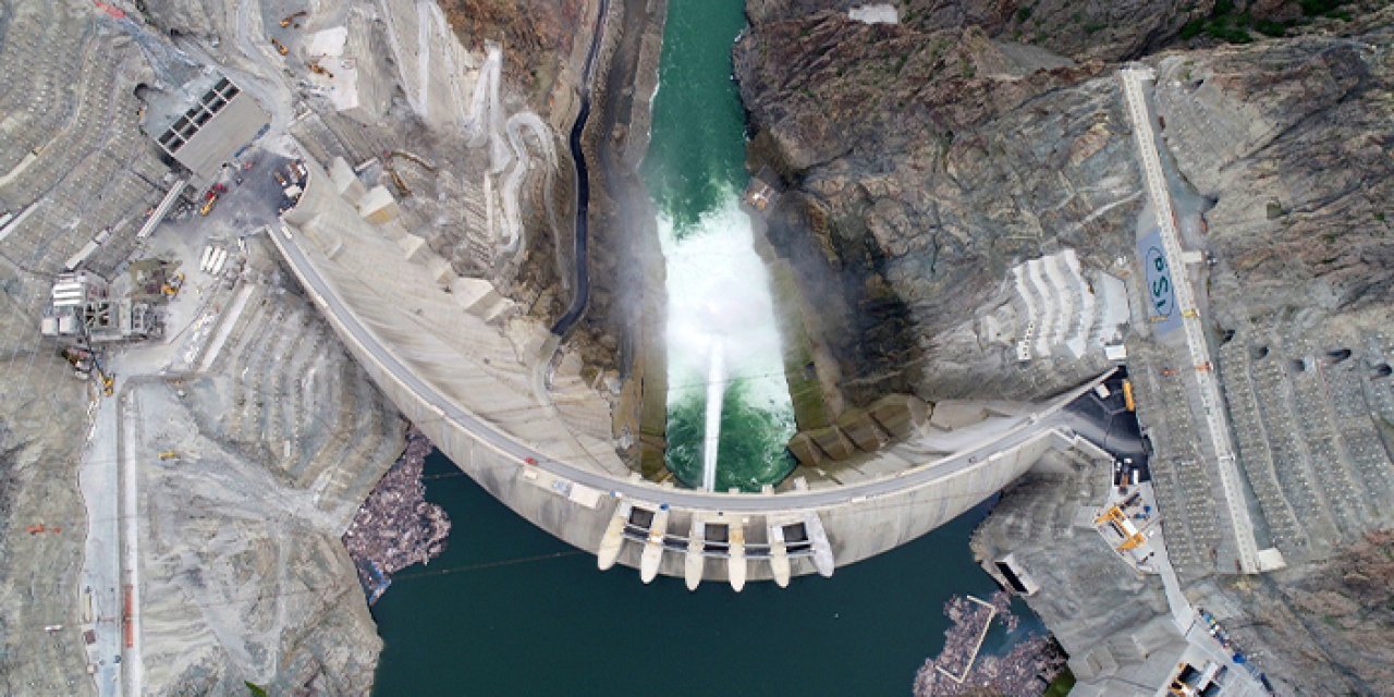 Yusufeli Barajı'nda elektrik üretimi için geri sayıma başlandı