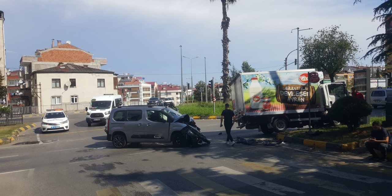 Trabzon’da 2 araçlı kaza! Yaralılar var