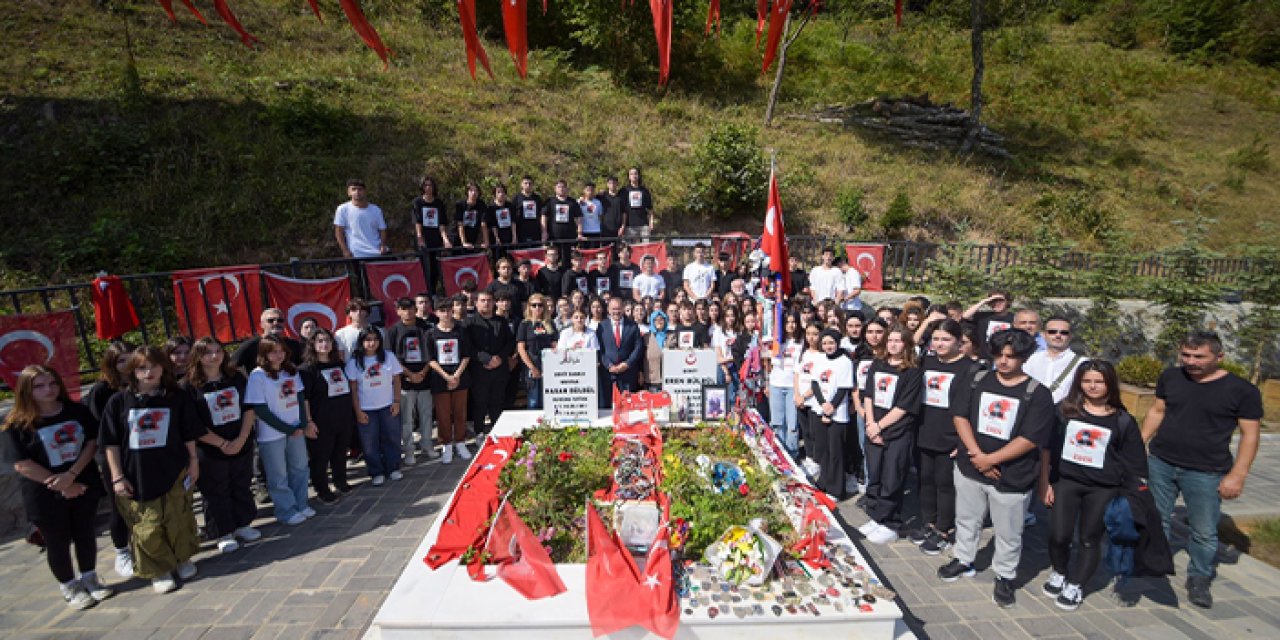 Ordulu öğrencilerden Eren Bülbül'ün mezarına ziyaret
