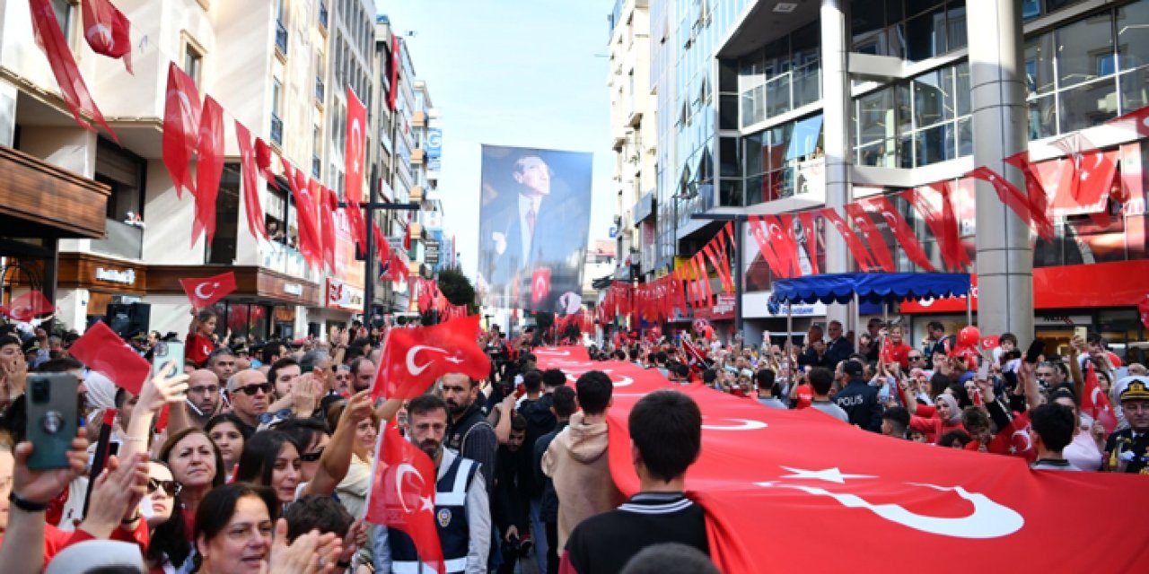 Cumhuriyet kutlamalarında Trabzon'dan renkli görüntüler