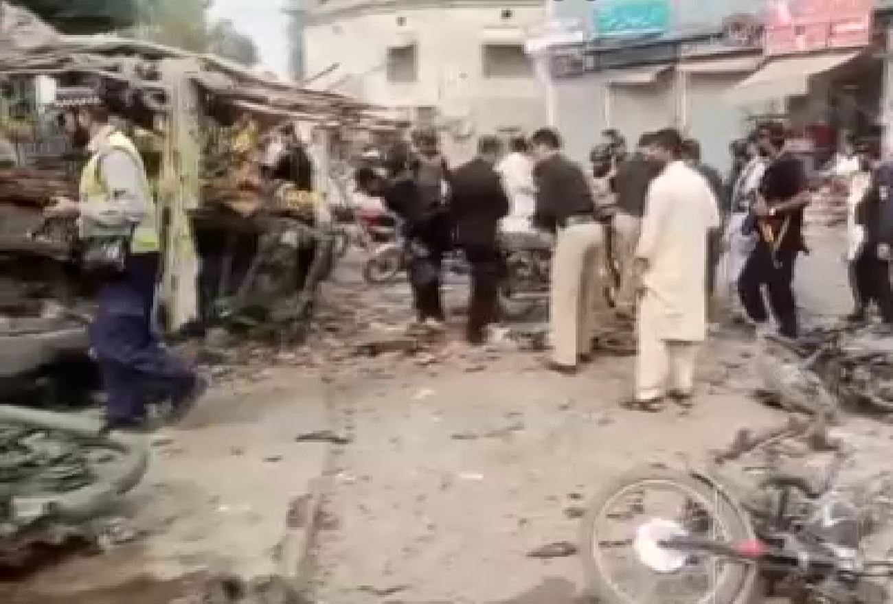 Pakistan’da 2 eyalette bombalı saldırı! 19 ölü