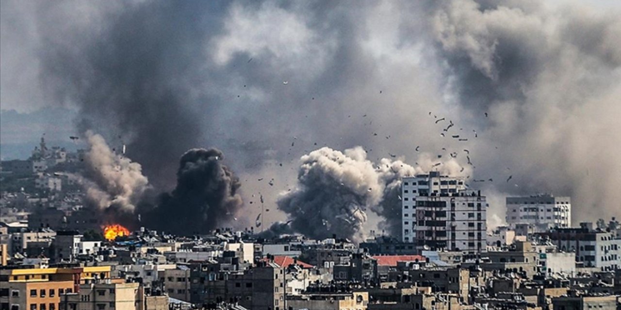 İsrail'den bir saldırı daha! Gazze'de bir okulu bombaladı