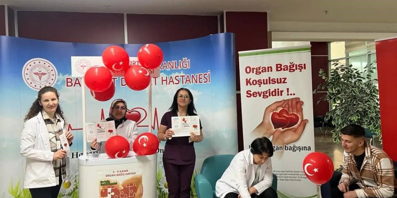 Bayburt'ta  Organ Bağışı Haftası dolayısıyla stant açıldı