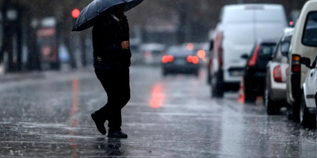 Trabzon’da yağmur trafiği felç etti! Kaza haberleri peşpeşe geliyor