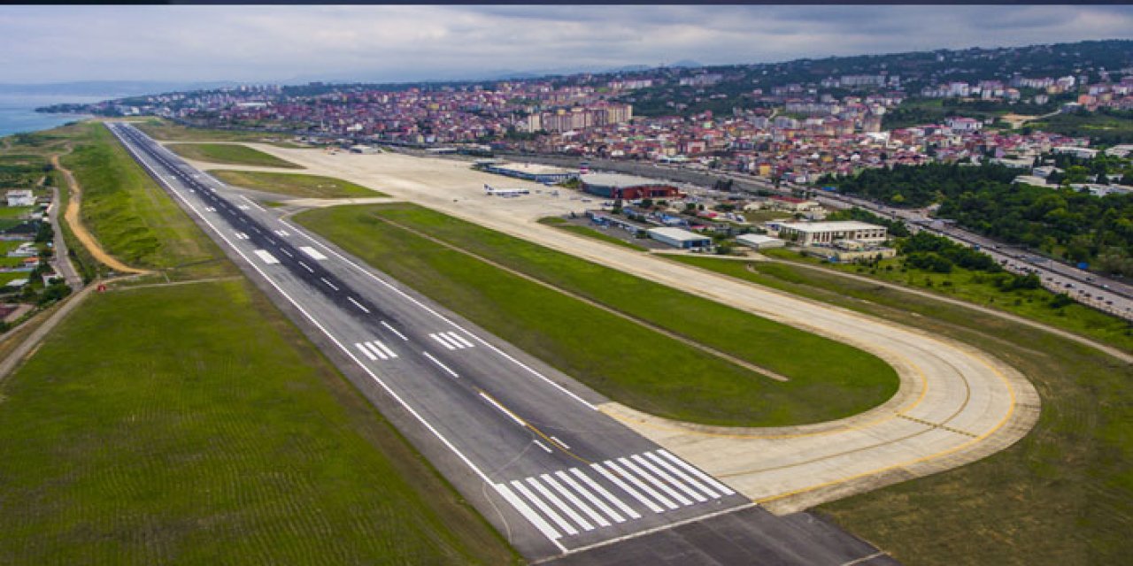 Trabzon’da şiddetli rüzgar uçak seferlerini vurdu