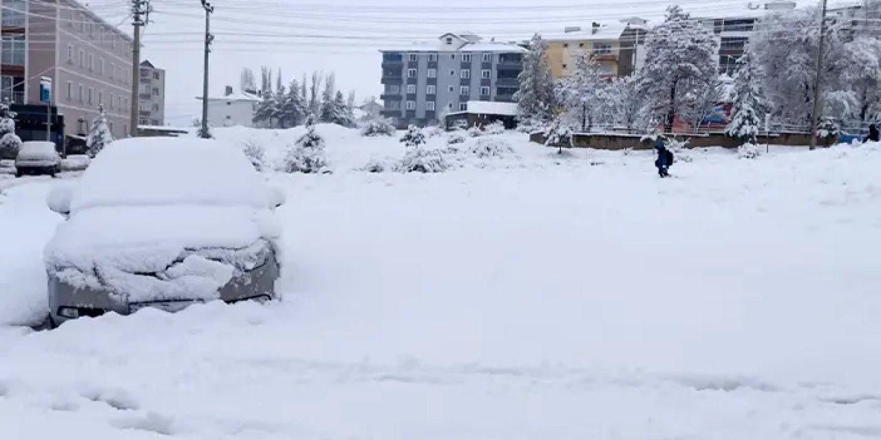 Gümüşhane'de yoğun kar yağışı! 27 köy yolu ulaşıma kapandı