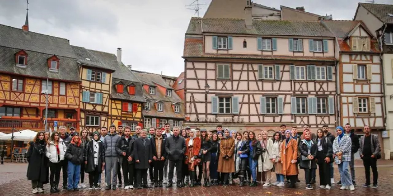 Bayburt Üniversitesi öğrencileri 16 Avrupa kentini gezdi