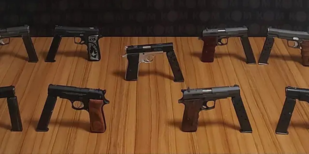 Rize'de araçtan 15 adet ruhsatsız tabanca çıktı! 9 gözaltı
