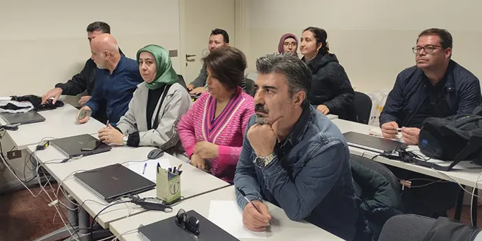 Formazione digitale per insegnanti e master trainer a Trabzon