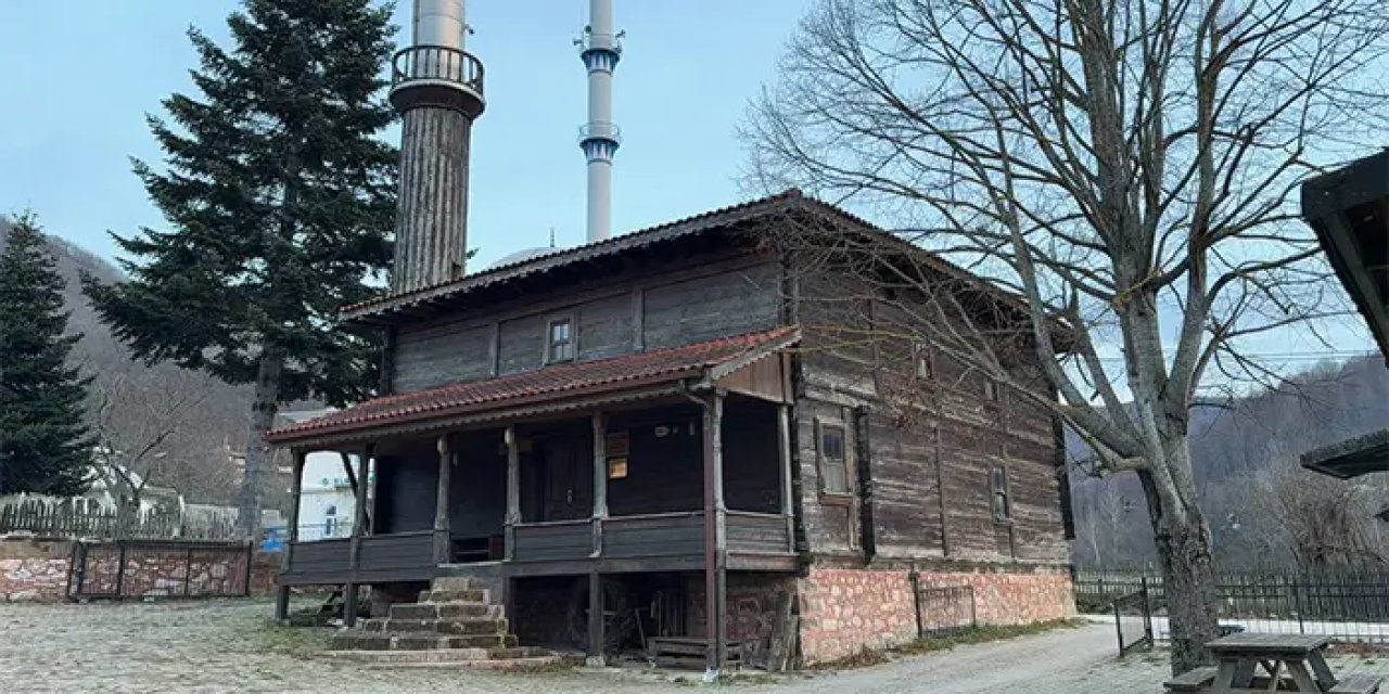 Trabzonlu ustalar çivi kullanmadan inşa etti! 136 yıldır hizmet veriyor