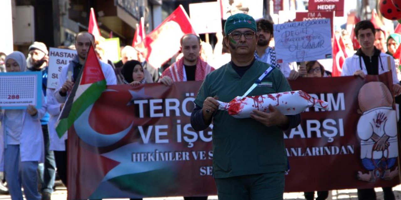 Giresun’da hekimlerden teröre ve İsrail soykırımına karşı sessiz yürüyüş