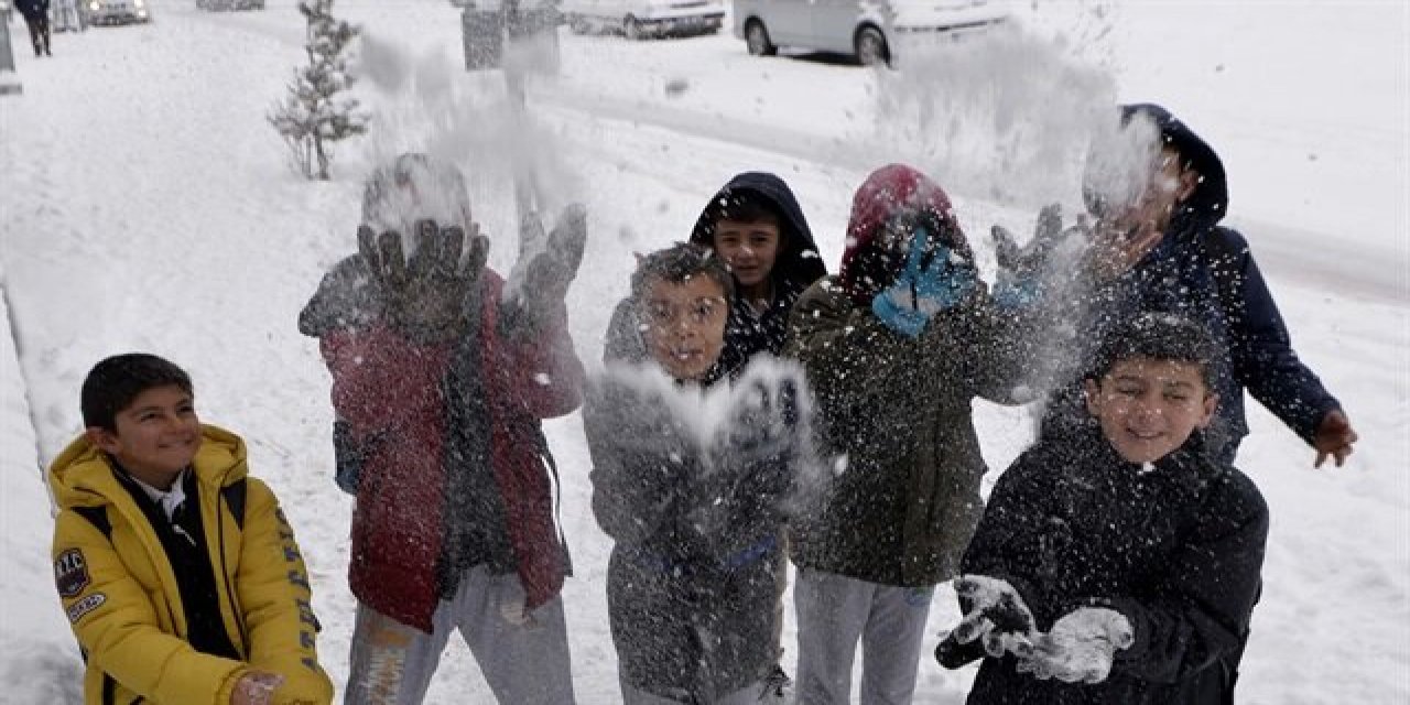 Karadeniz ilinde eğitime kar engeli! Okullar tatil edildi