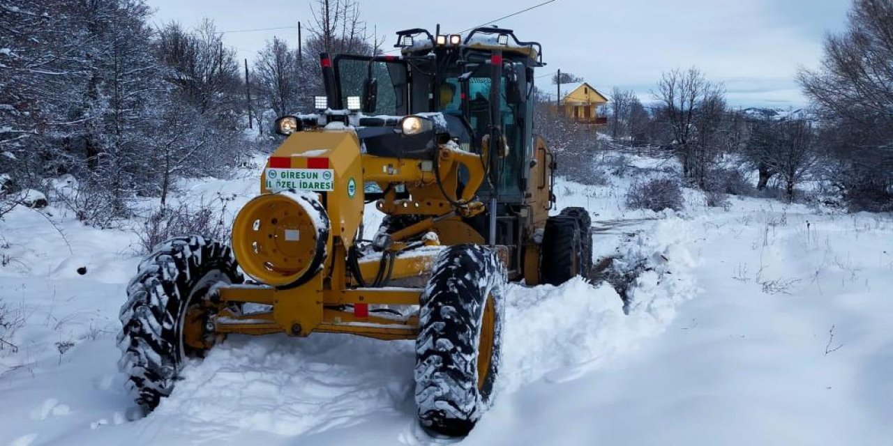 Giresun'da 61 köyde ulaşıma kar engeli! Çalışmalar devam ediyor