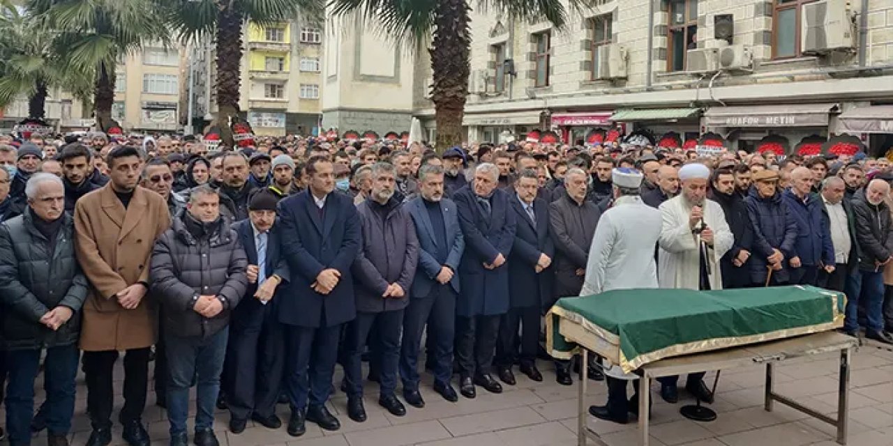 Faik Sarıalioğlu'nun babasının cenazesi Trabzon'da defnedildi
