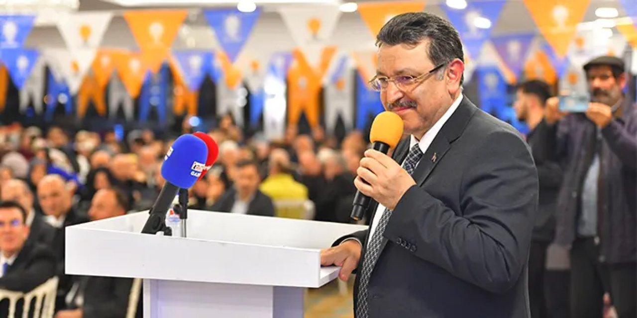 AK Parti Trabzon Büyükşehir Belediye Başkan adayı Ahmet Metin Genç'e Vakfıkebir'de coşkulu karşılama