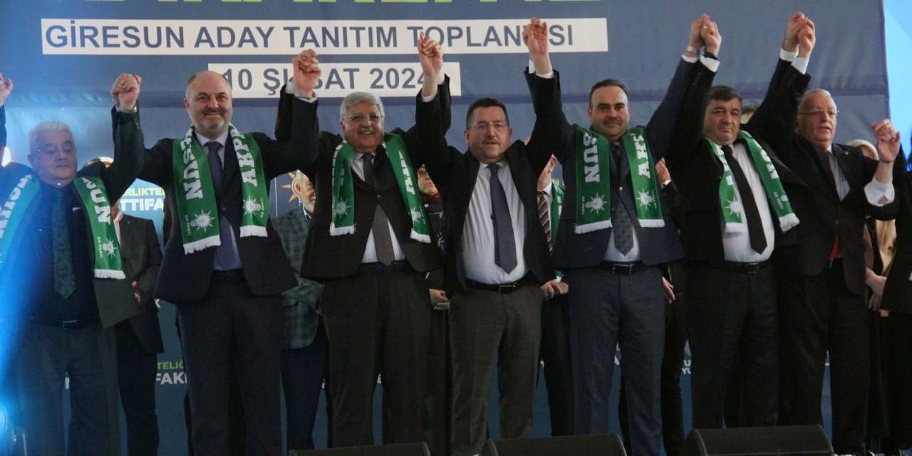 Bakan Kaçır Giresun'da belediye başkan adaylarını tanıttı