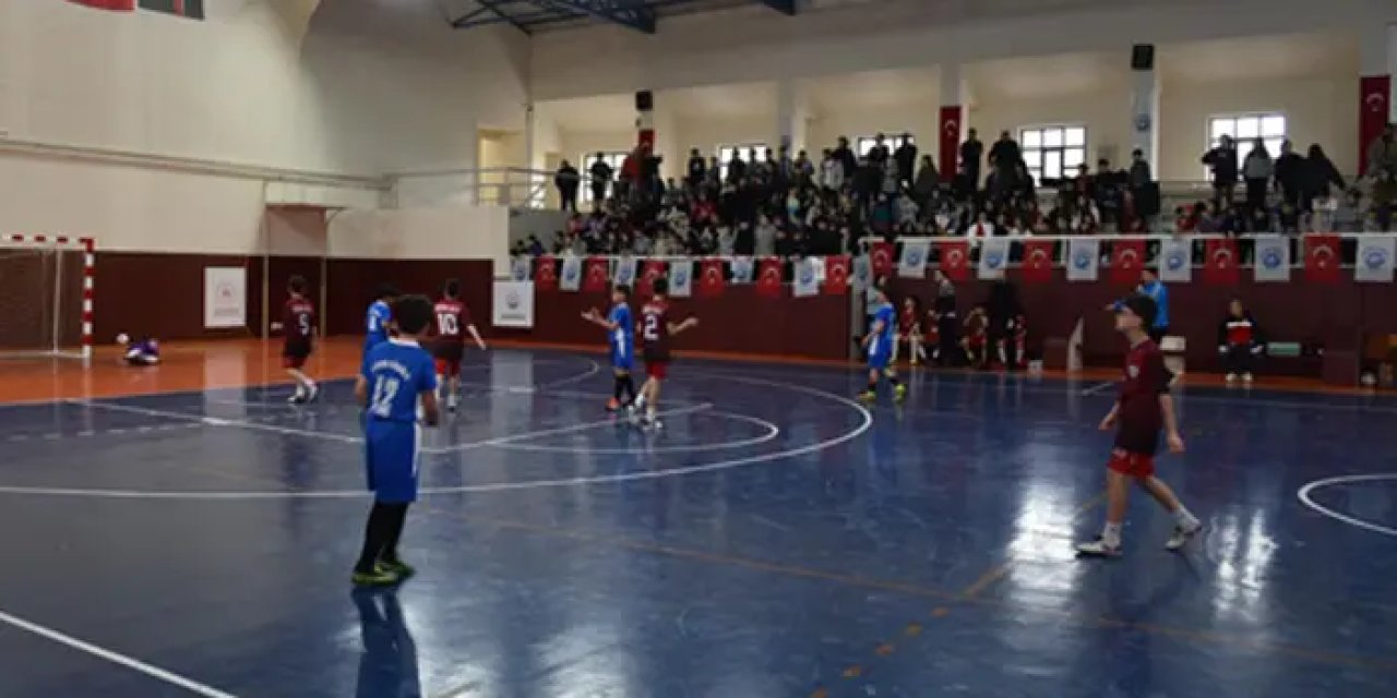 Trabzon'da ortaokullar arası futsal turnuvası başladı!