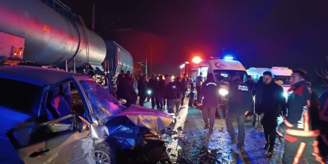 Malatya'da iki otomobil birbirine girdi! Feci kazada 3 kişi yaralandı