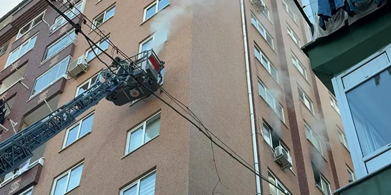 Samsun'da 8 katlı apartmanda yangın! 3 Yaralı