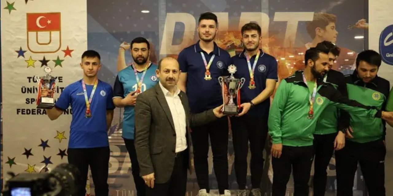 Bayburt Üniversitesi, UniLig Dart Şampiyonası'nda şampiyon oldu