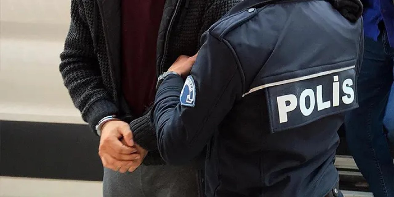 Samsun'da bir evde çok sayıda kesici alet bulundu! Şahıs gözaltına alındı