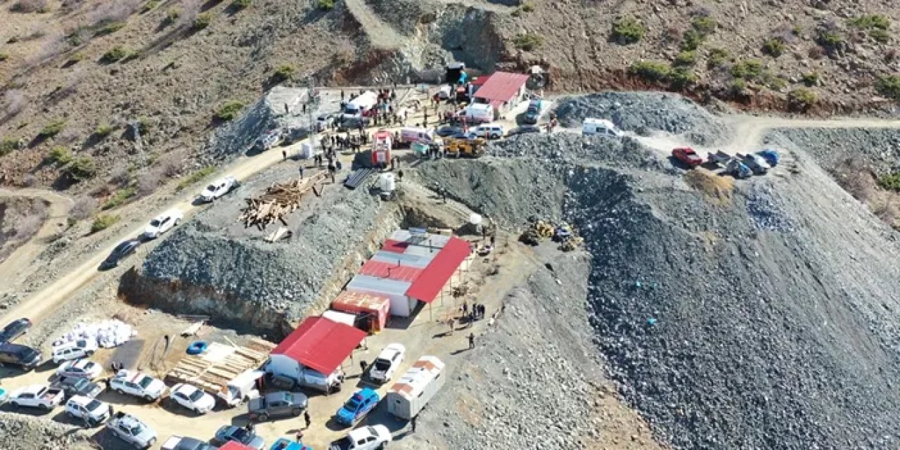 Elazığ Palu'da madendeki göçükte son durum! İşçiler kurtarıldı