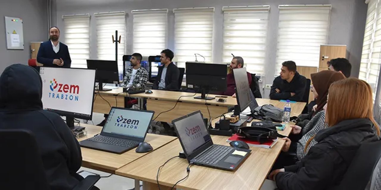 Trabzon Üniversitesi Yapay Zeka ve Robotik Kodlama Merkezi, Altı Ayda 320 Katılımcıyı Eğitti