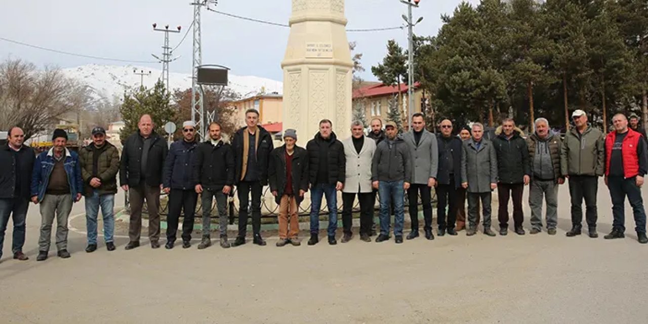 Bayburt Valisi Mustafa Eldivan Konursu köyünü ziyaret etti
