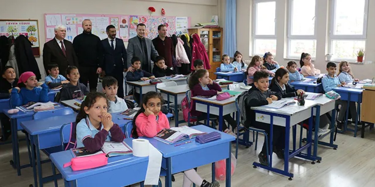 Of Kaymakamı Demirer'den okul ziyareti