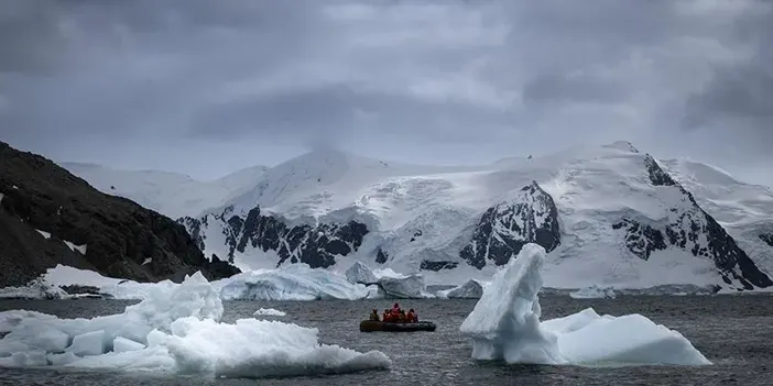 Türkiye'nin Antarktika'daki Çevresel Araştırmaları: Kutuplarda Bir Bilim Yolculuğu