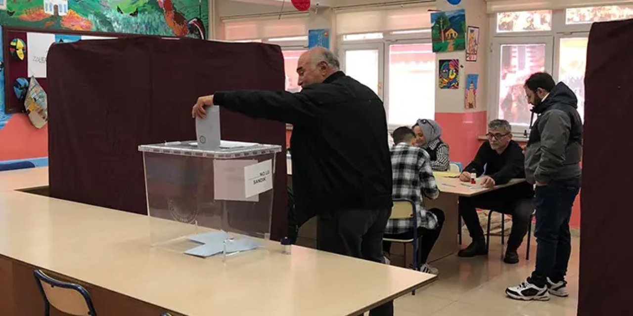 Trabzon'da 31 Mart 2024 yerel seçimler için oy kullanma işlemi başladı