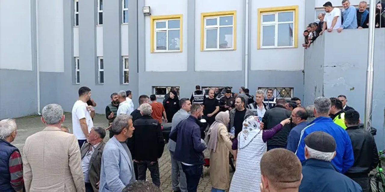 Sakarya'da seçim merkezinde kavga! 3 şüpheli gözaltında