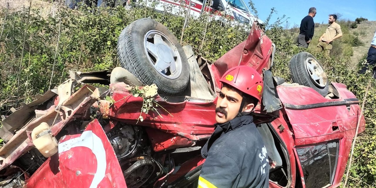 Samsun'da otomobil şarampole devrildi! 2 yaralı