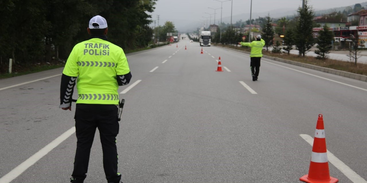 Samsun'da trafik kurallarına uymayan araçlara  6 milyon TL ceza kesildi