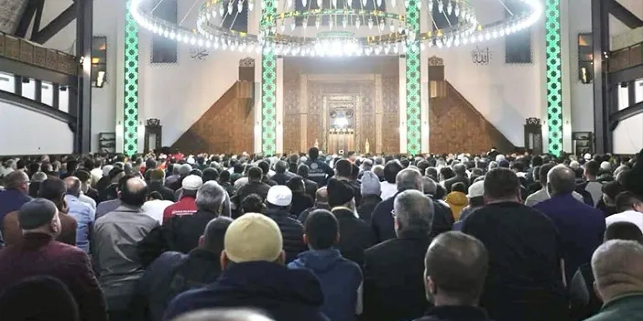 Samsun'da Kadir Gecesi'nde camilere akın ettiler