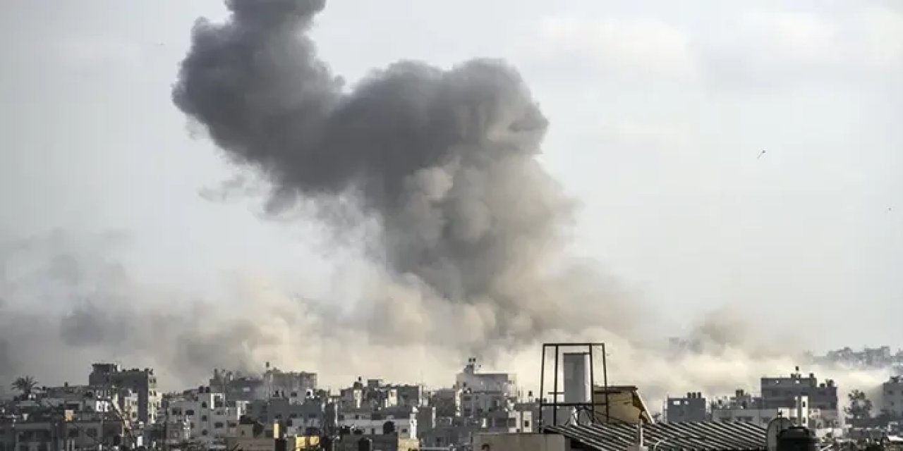İsrail Ordusu, Gazze'de Bayramda Sivil Yerleri Bombalayarak 20 Kişiyi Öldürdü