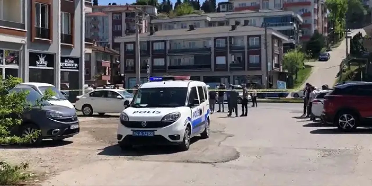 Sakarya'da oto galeriye silahlı saldırı! 2 yaralı