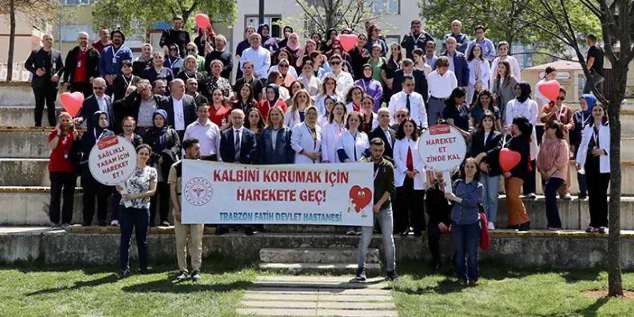 Trabzon'da sağlık çalışanlarından kalp sağlığı farkındalığı için yürüyüş