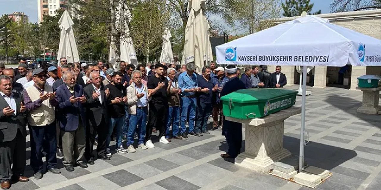 Kayseri'de akrep yedikten sonra hayatını kaybeden adam toprağa verildi