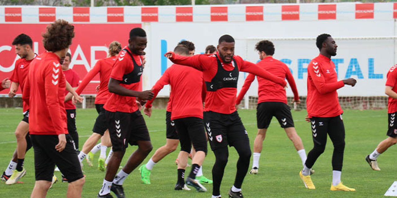 Samsunspor'da Adana Demirspor hazırlıkları! Slovak oyuncu antrenmanda yer almadı