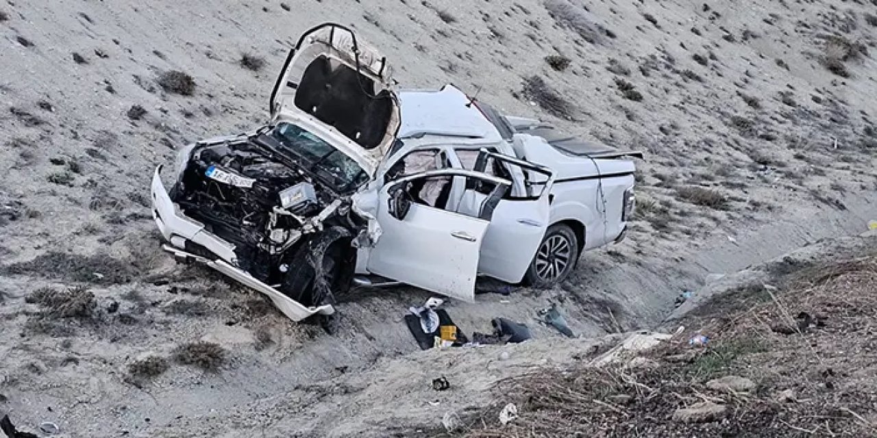 Erzurum'da acı kaza! Pikap ile otomobil çarpıştı: 1 ölü, 6 yaralı