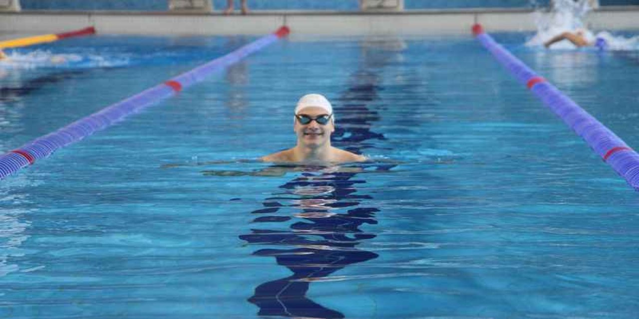 Trabzonsporlu yüzücüden Türkiye rekoru