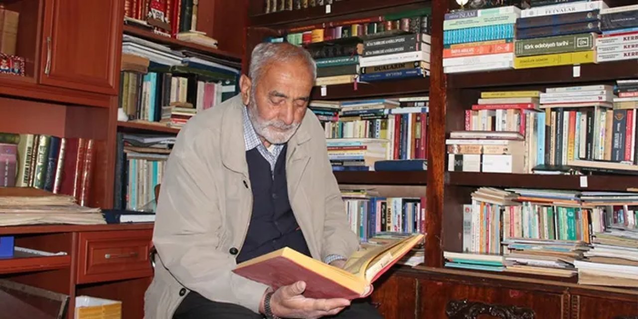 Bayburt'ta 66 yıldır okuduğu kitapların kaydını tutuyor