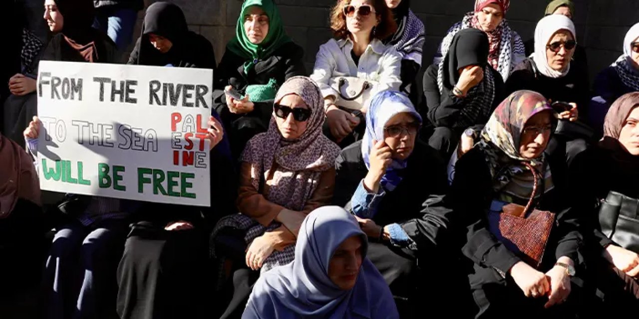Trabzon'da Filistin için yürüyüş ve oturma eylemi