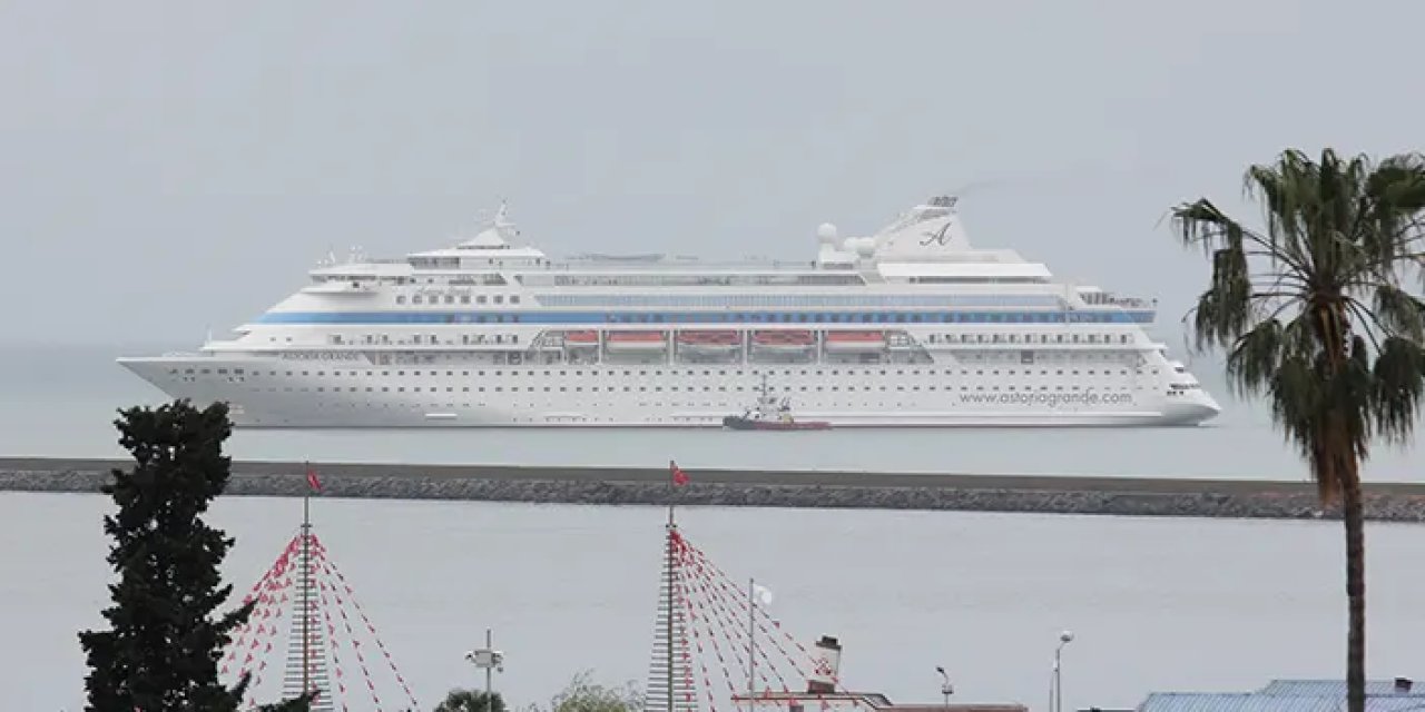 Kruvaziyer gemi 14 günde 3. kez Samsun'da